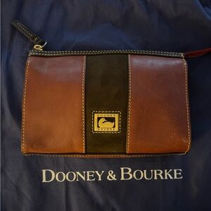 NWT Dooney and Bourke Florentine leather Crossbody bag: Janine.